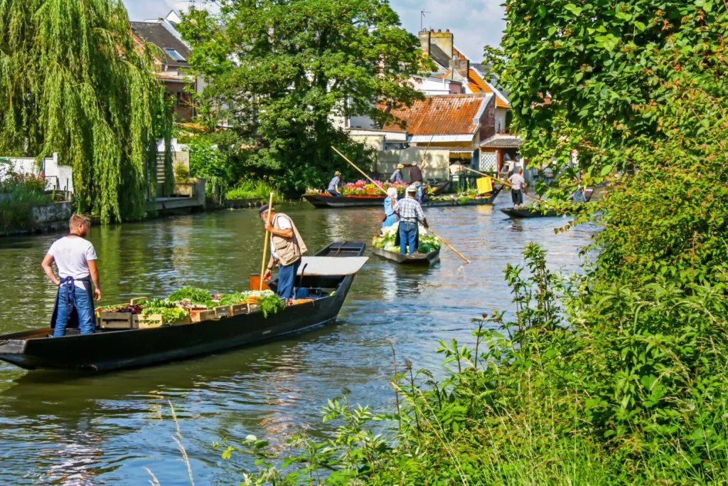 Tourisme Nord : Le marché flottant à Amiens